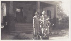 Marilyn, Ben Jr. & Gary Gammons & Lucy Coltrane - Smithfield.jpg