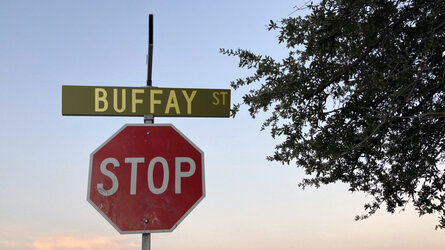 StreetsignBuffay_01.jpg