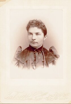 Lucy Wheeler full cabinet card original.jpg