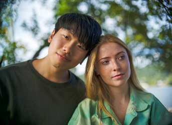 outdoor portrait couple.jpg