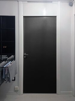 BlackDoor_01.jpg